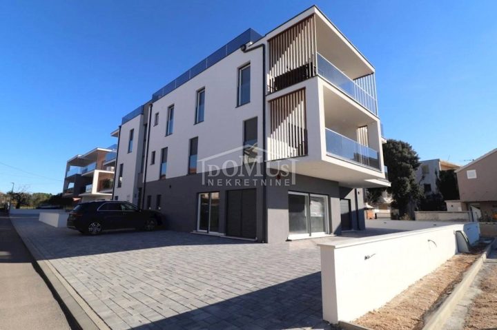 Appartamento in vendita 187 m² – Srima
