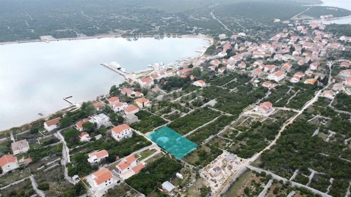 Działka na sprzedaż 987 m² – Ist