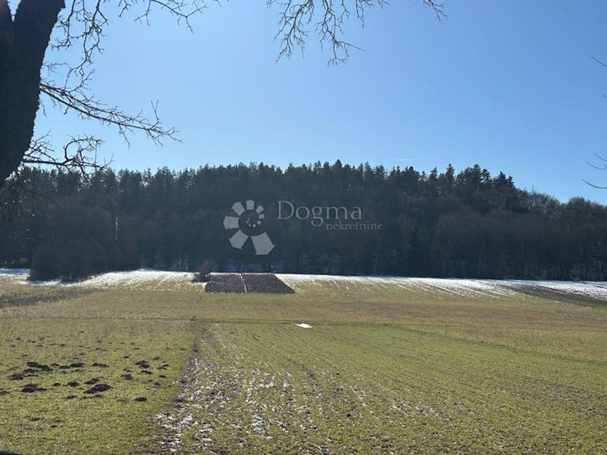 Działka Na sprzedaż - LIČKO-SENJSKA PERUŠIĆ