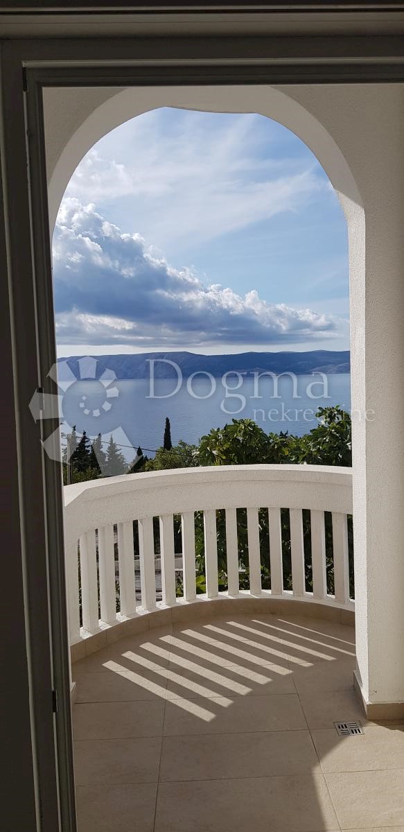 Hiša Na predaj - PRIMORSKO-GORANSKA NOVI VINODOLSKI