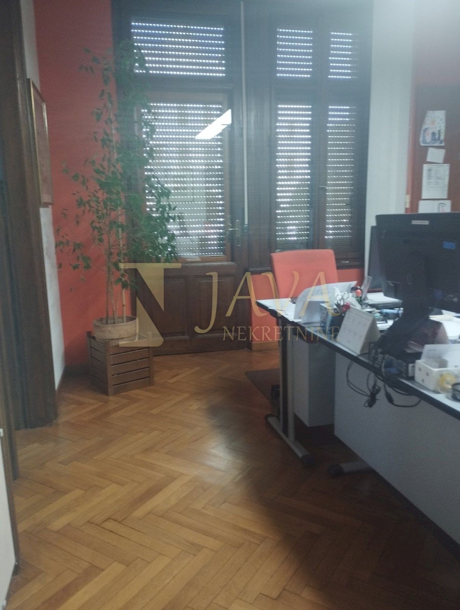 Locaux commerciaux À louer - PRIMORSKO-GORANSKA RIJEKA