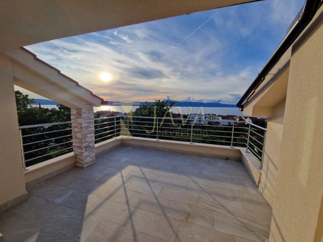 Flat for sale 80 m² – Njivice