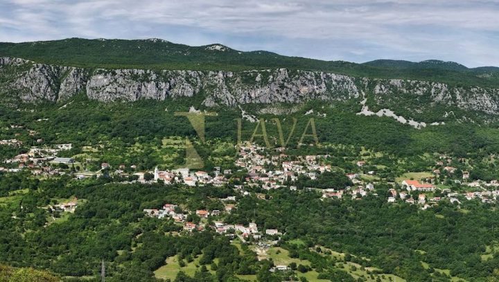 Zemljište na prodaju 2930 m² – Bribir