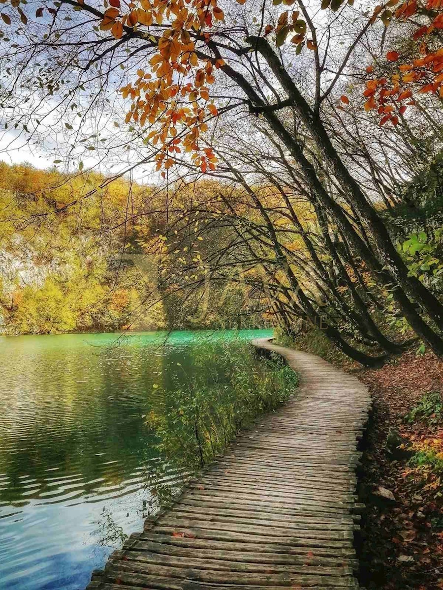 Haus Zu verkaufen - LIČKO-SENJSKA PLITVIČKA JEZERA