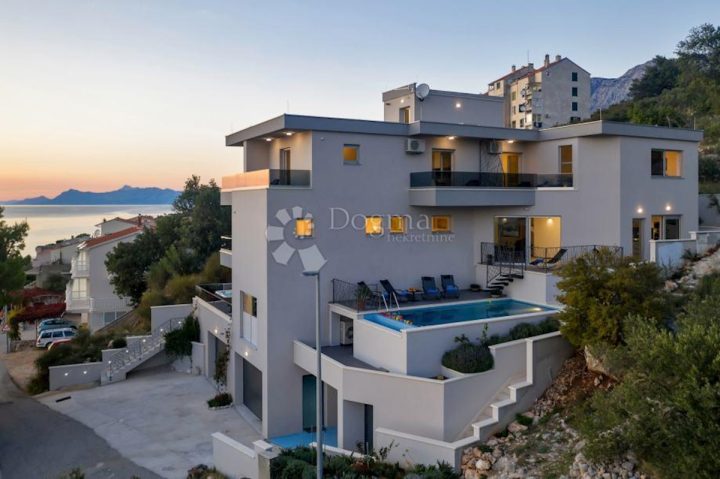 Kuća na prodaju – Podgora