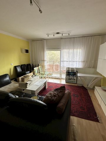 Stan na prodaju 77 m² – Pobri