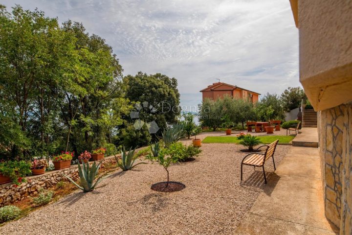 Dům na prodej 220 m² – Rabac