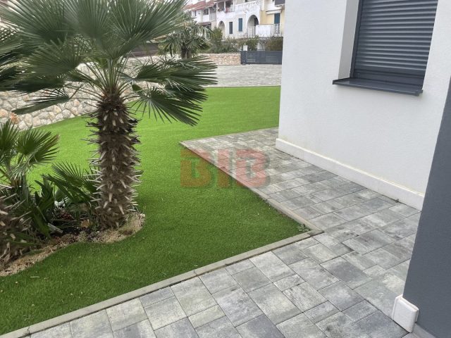 Apartmán Na predaj - Primorsko-goranska Krk - foto 5/25