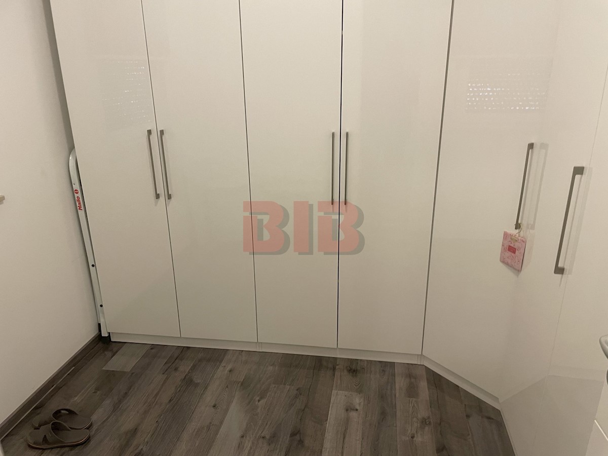 Apartmán Na predaj - PRIMORSKO-GORANSKA KRK