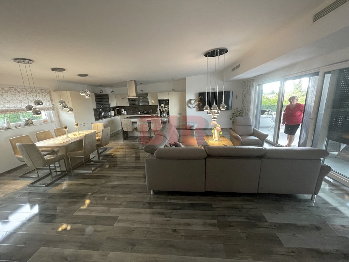 Apartmán Na predaj - PRIMORSKO-GORANSKA KRK