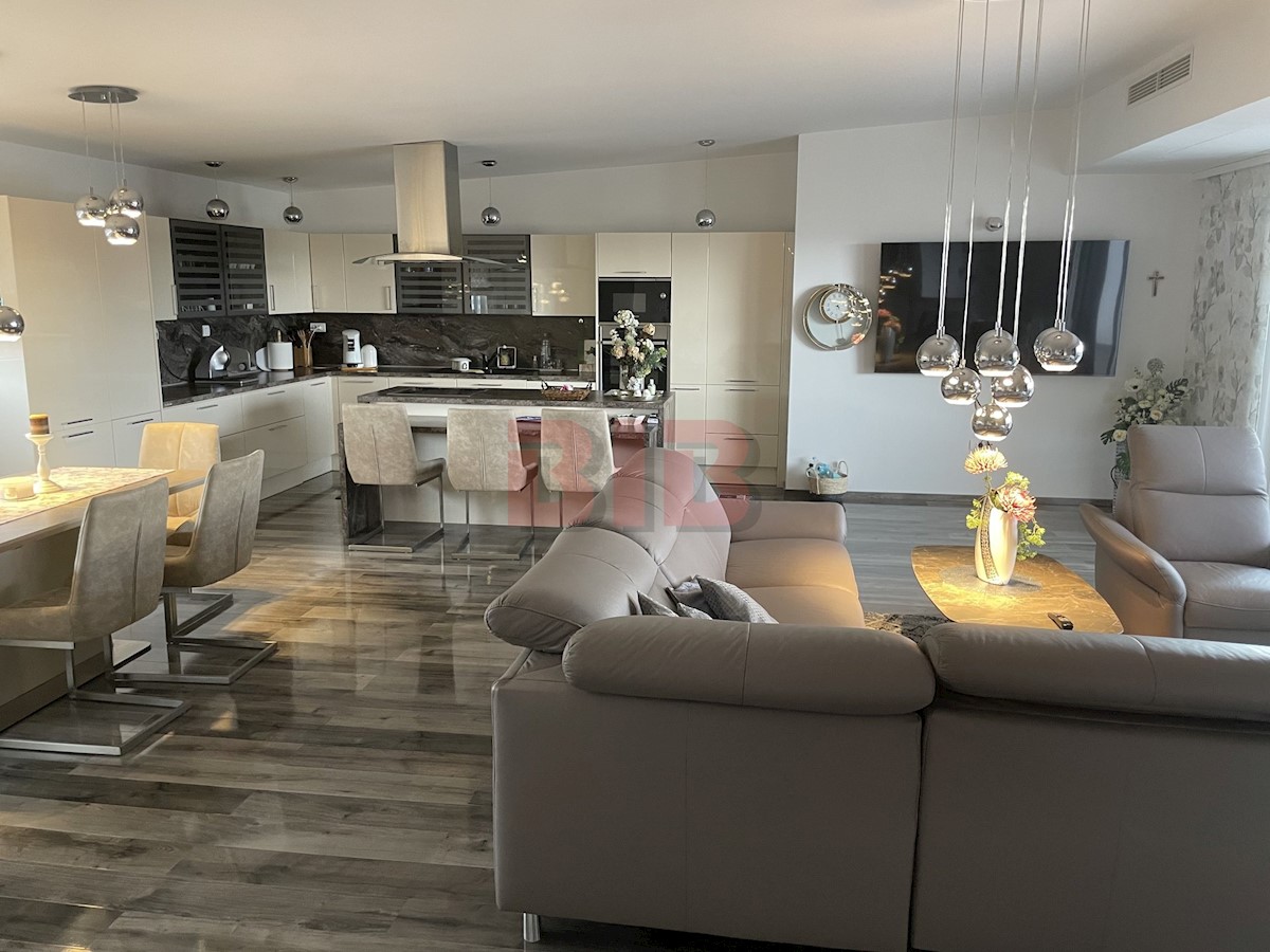 Apartmán Na predaj - PRIMORSKO-GORANSKA KRK