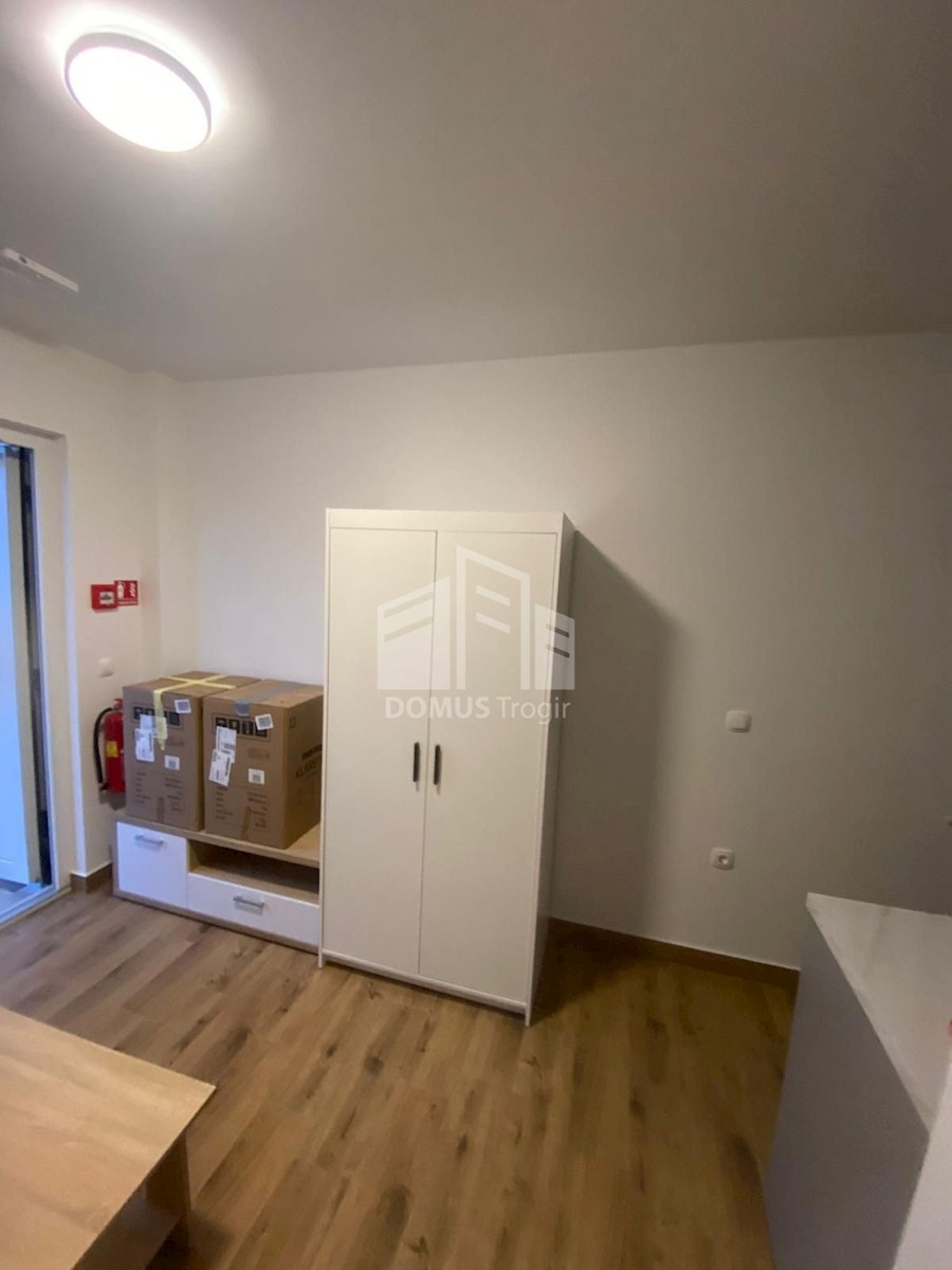 Apartma Na predaj - SPLITSKO-DALMATINSKA KAŠTELA