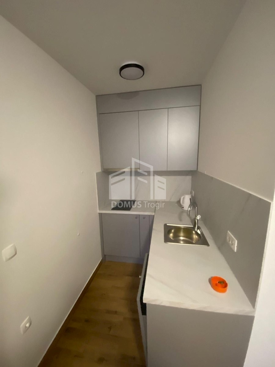 Apartma Na predaj - SPLITSKO-DALMATINSKA KAŠTELA