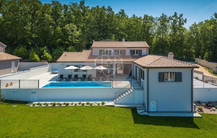 Dům na prodej 249 m² – Rabac