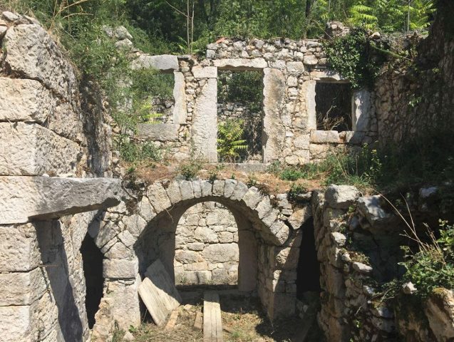 Zemljište na prodaju 1244 m² – Bribir