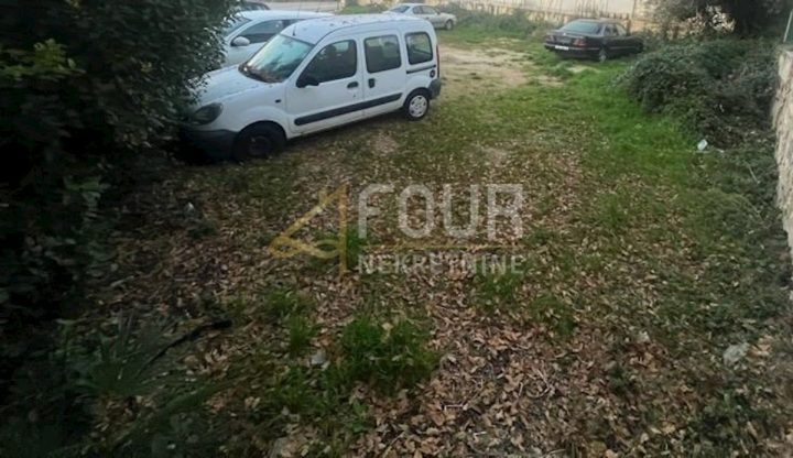 Zemljište na prodaju 472 m² – Medulin