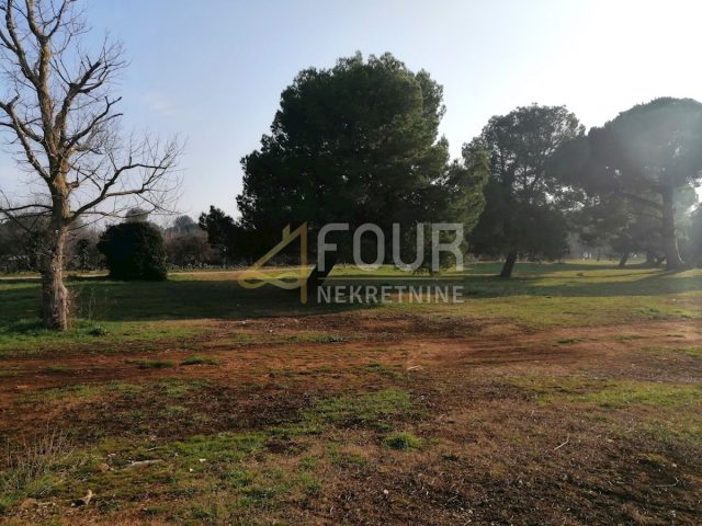 Zemljište na prodaju 666 m² – Pula
