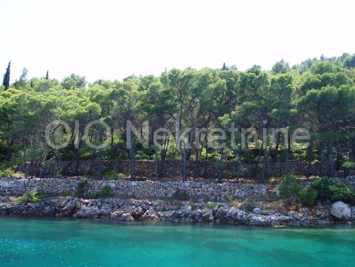 Land For sale - SPLITSKO-DALMATINSKA HVAR