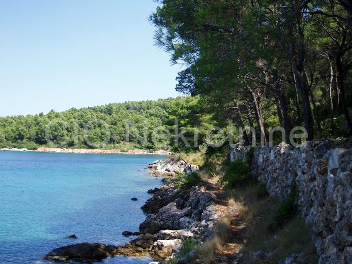 Land For sale - SPLITSKO-DALMATINSKA HVAR