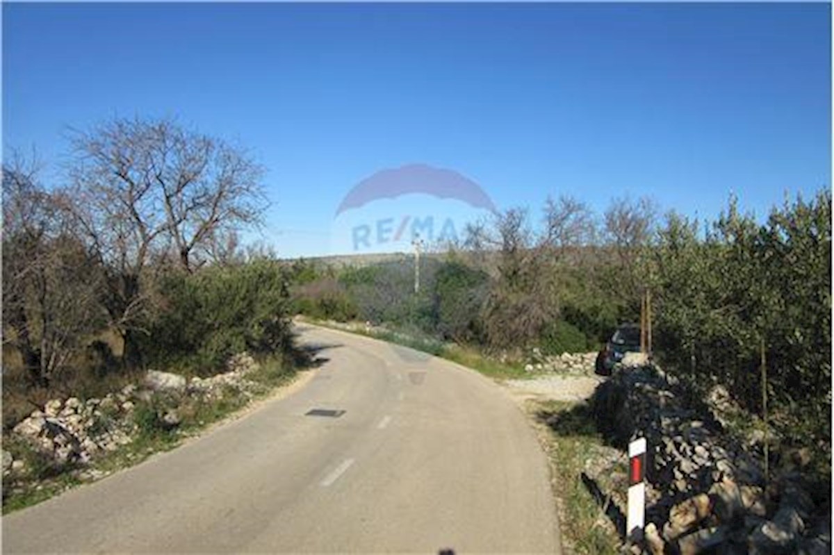 Land For sale - SPLITSKO-DALMATINSKA BRAČ