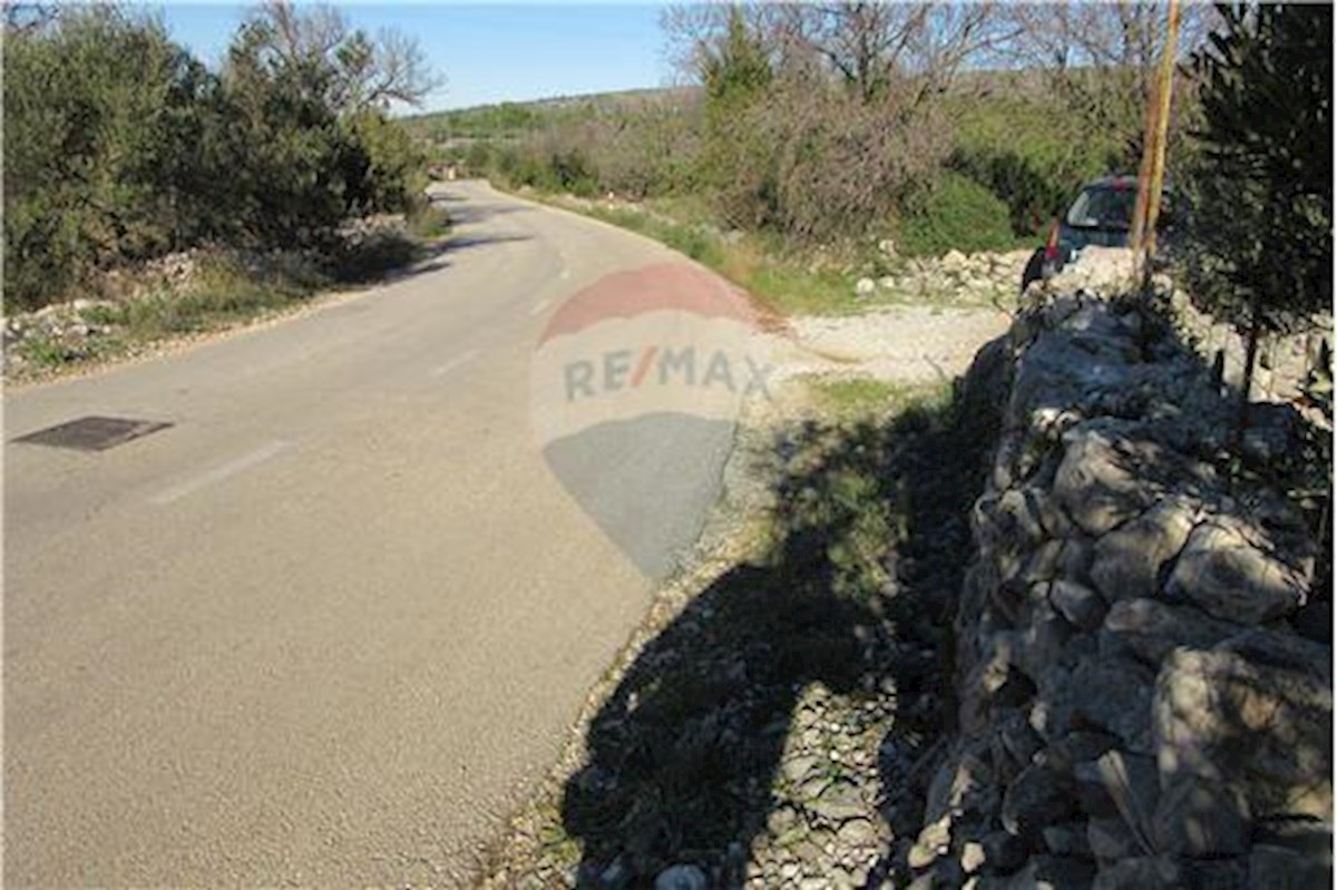 Land For sale - SPLITSKO-DALMATINSKA BRAČ