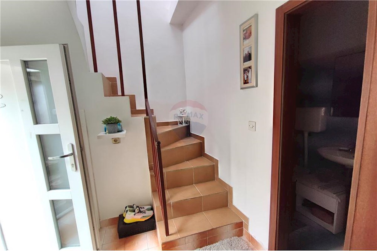 House For sale - SPLITSKO-DALMATINSKA SPLIT