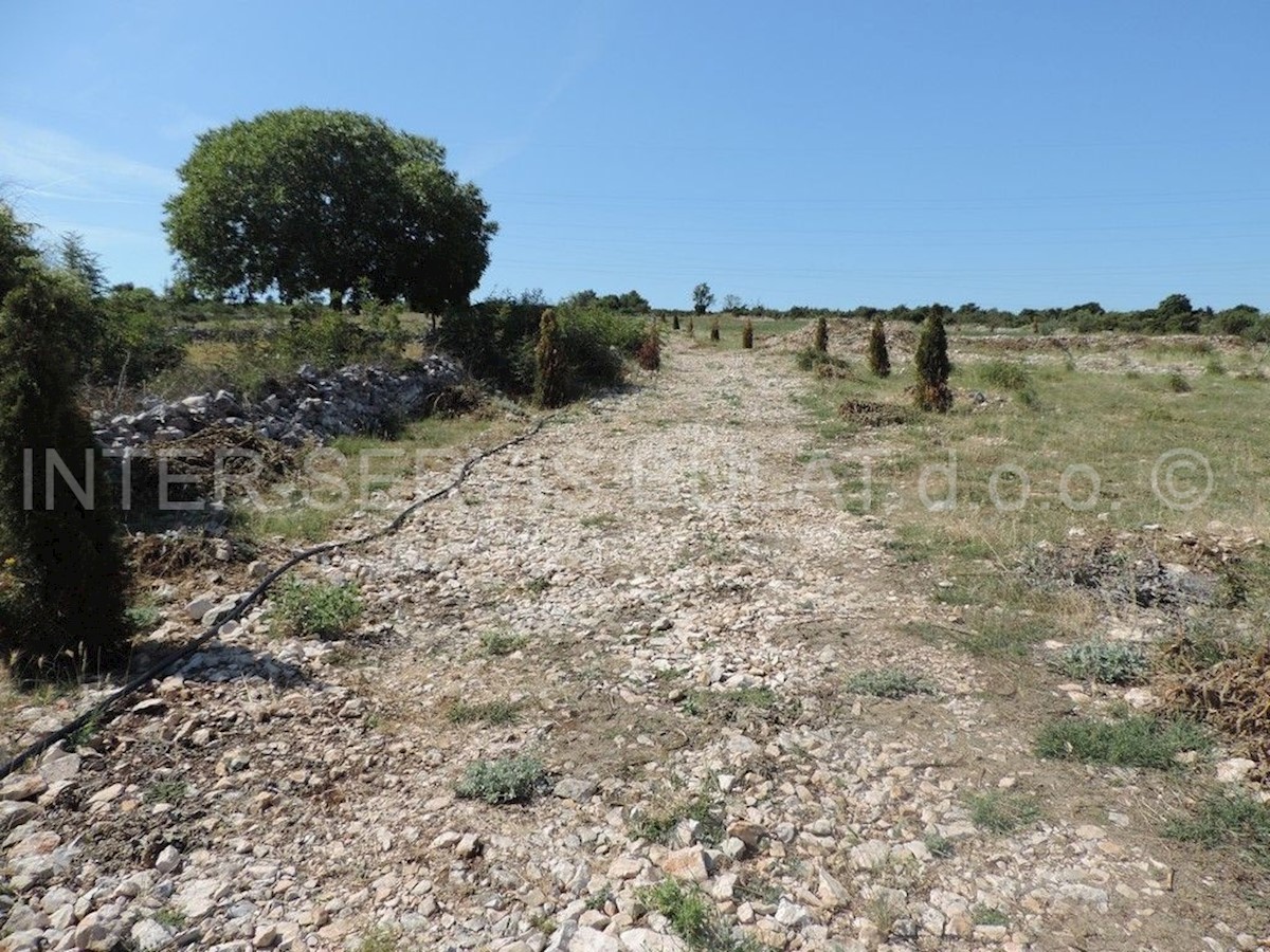 Land For sale - ŠIBENSKO-KNINSKA ŠIBENIK