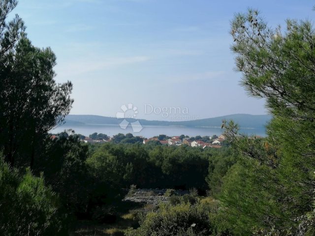 Land for sale 436 m² – Brodarica