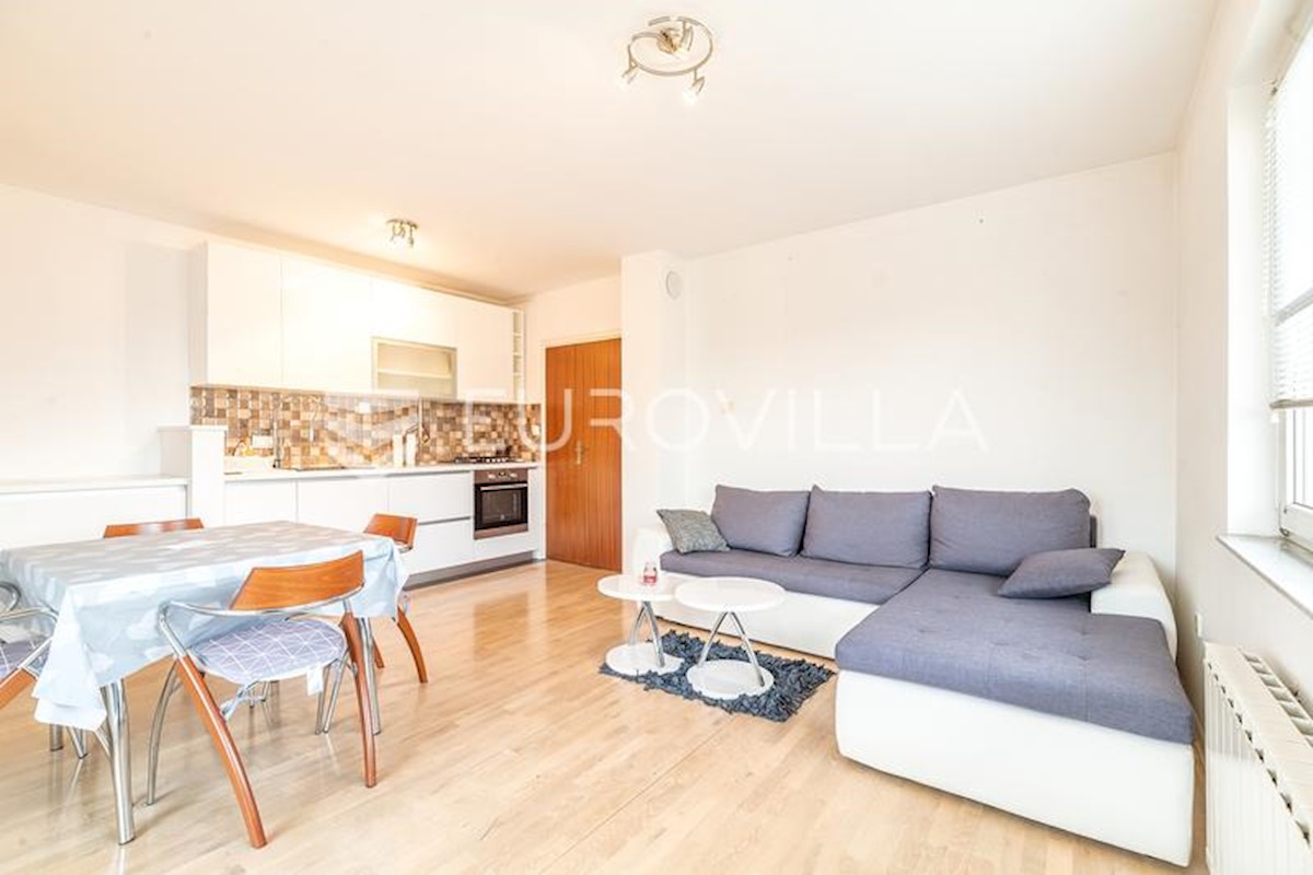 Appartement À vendre - ZAGREBAČKA DUBRAVA