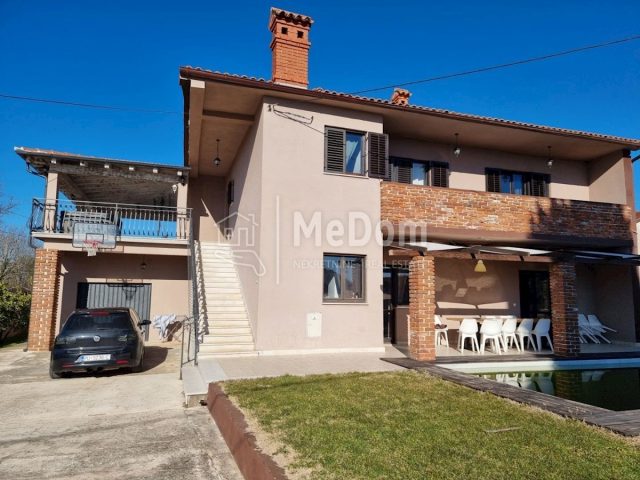 Kuća na prodaju 250 m² – Barban