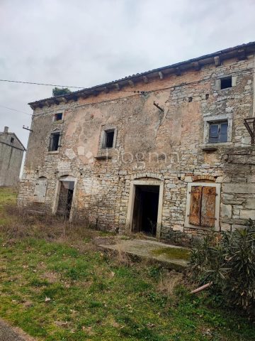 Kuća na prodaju 1127 m² – Šajini