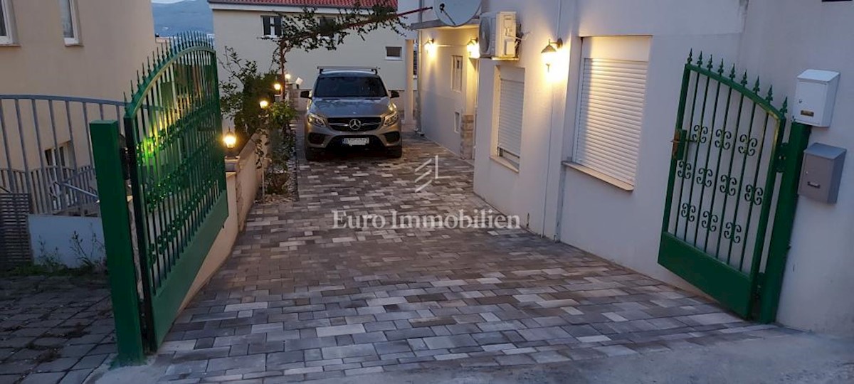 Apartment Zu verkaufen - SPLITSKO-DALMATINSKA ČIOVO