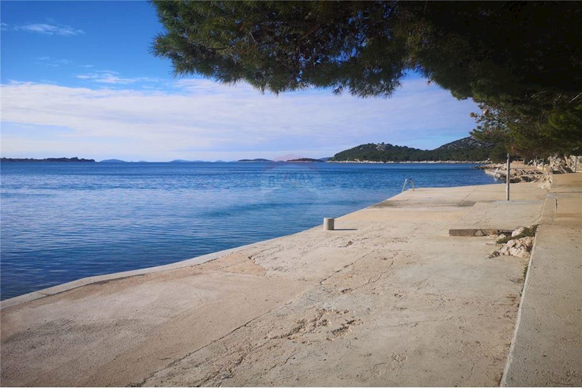 Land For sale - SPLITSKO-DALMATINSKA MARINA