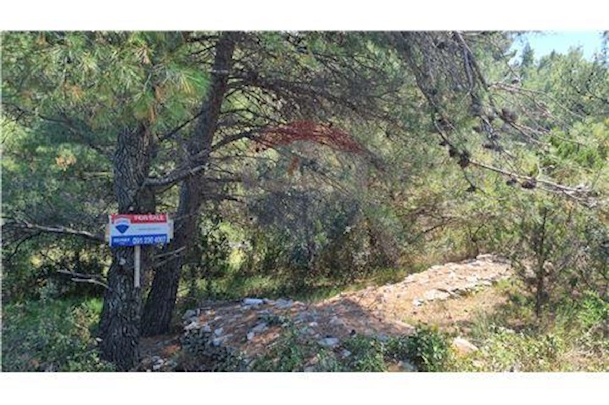 Land For sale - SPLITSKO-DALMATINSKA BRAČ