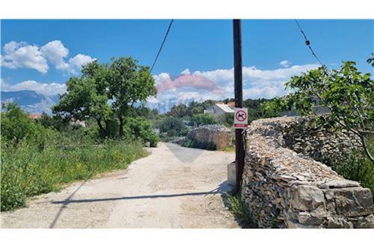 Land For sale - SPLITSKO-DALMATINSKA BRAČ