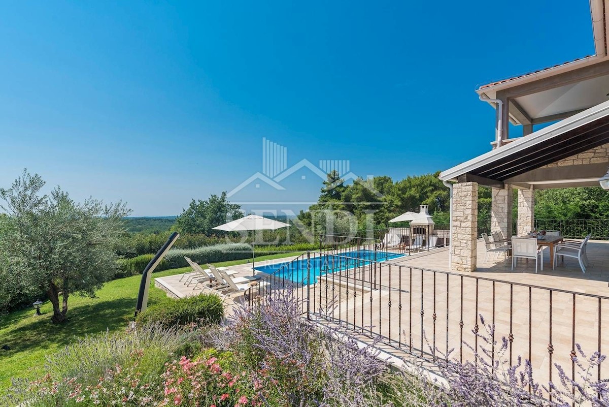 House For sale - Istarska Višnjan - foto 2/8