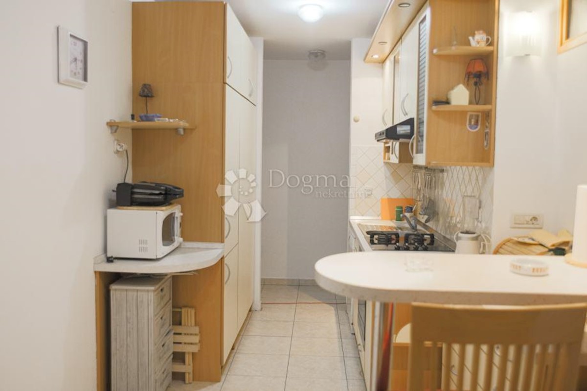 Apartma Na predaj - SPLITSKO-DALMATINSKA SPLIT