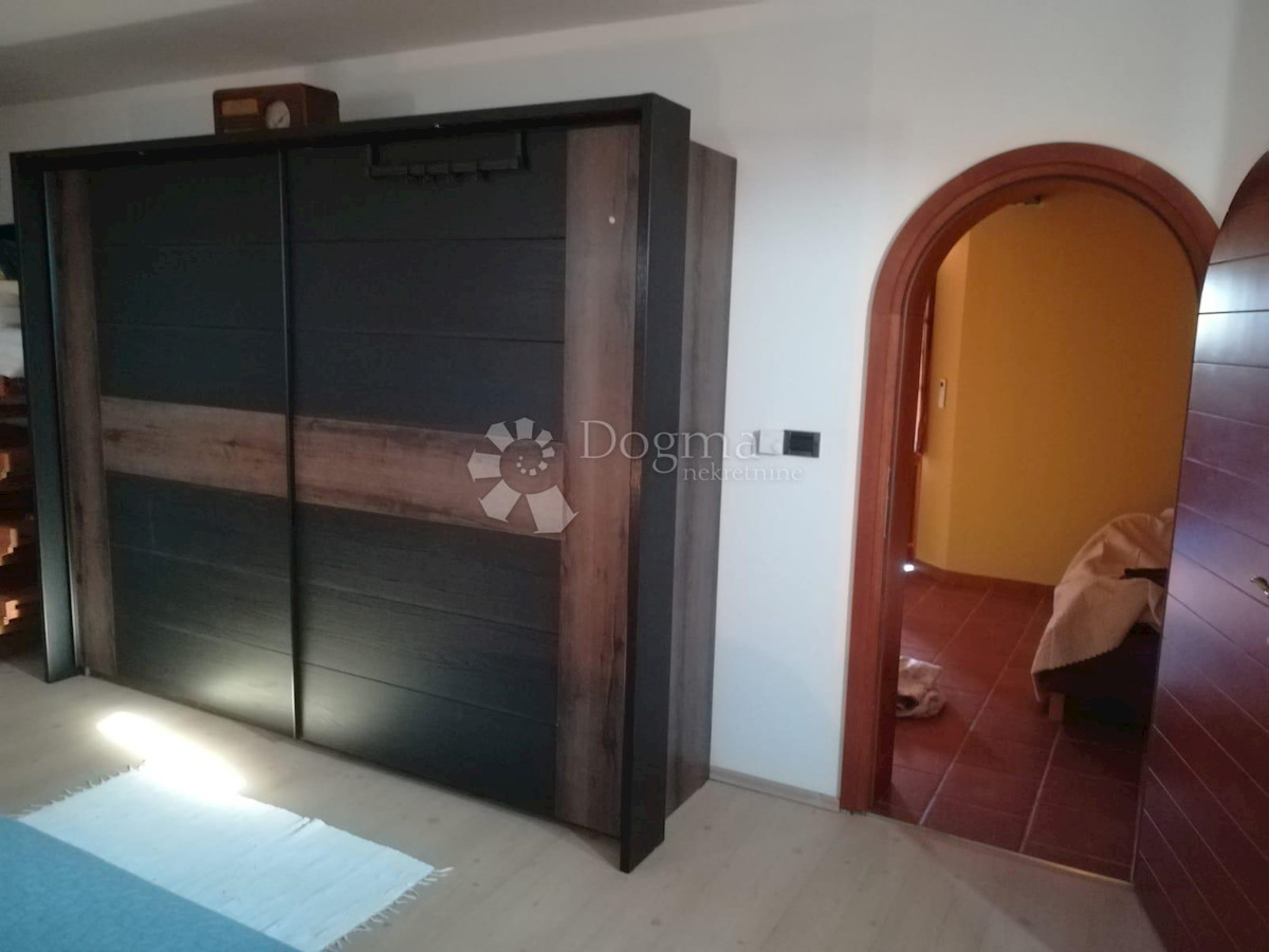Casa In vendita - ŠIBENSKO-KNINSKA Šibenik
