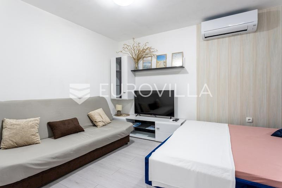 Apartment Zu verkaufen - SPLITSKO-DALMATINSKA KAŠTELA