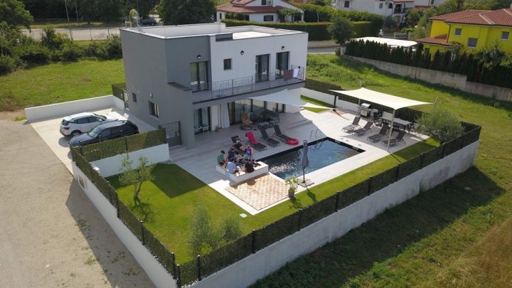 Maison à vendre – Poreč