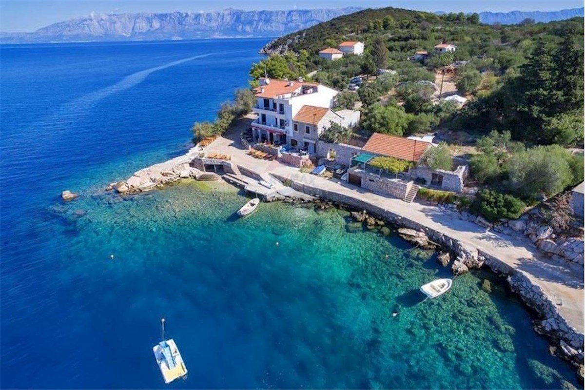 Land For sale - SPLITSKO-DALMATINSKA HVAR