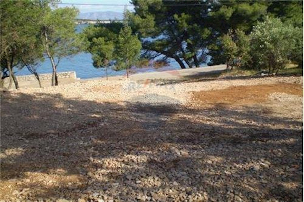 Land For sale - SPLITSKO-DALMATINSKA HVAR