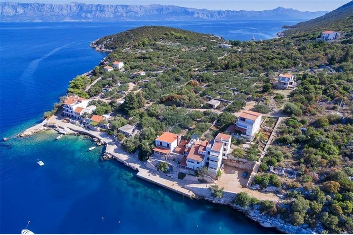 Land For sale - SPLITSKO-DALMATINSKA HVAR