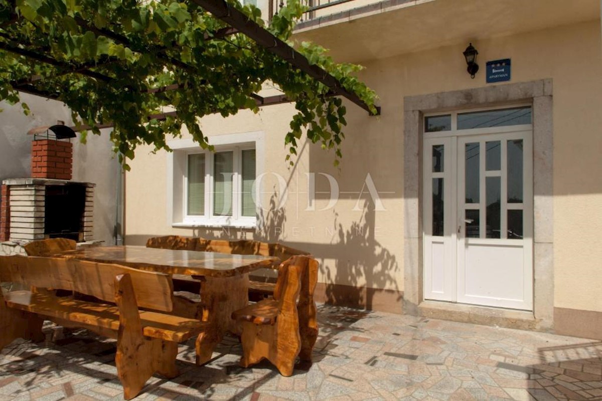 Kuća Na prodaju - PRIMORSKO-GORANSKA NOVI VINODOLSKI