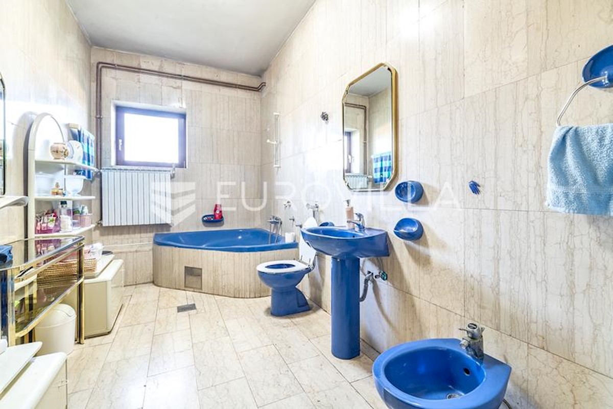 House For sale - ZAGREBAČKA VELIKA GORICA