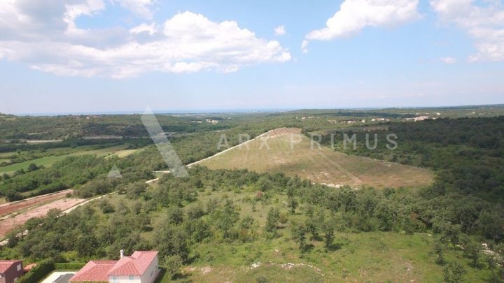Terrain à vendre – Buje