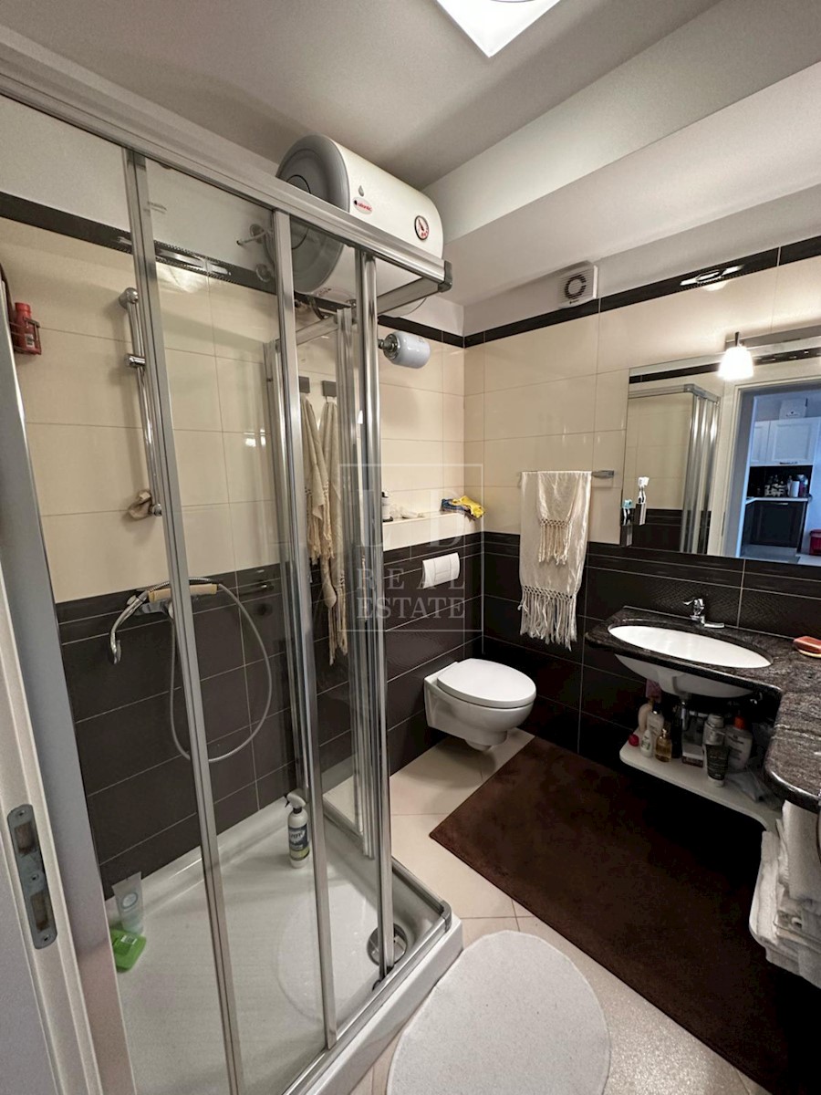Apartma Na predaj - ISTARSKA NOVIGRAD
