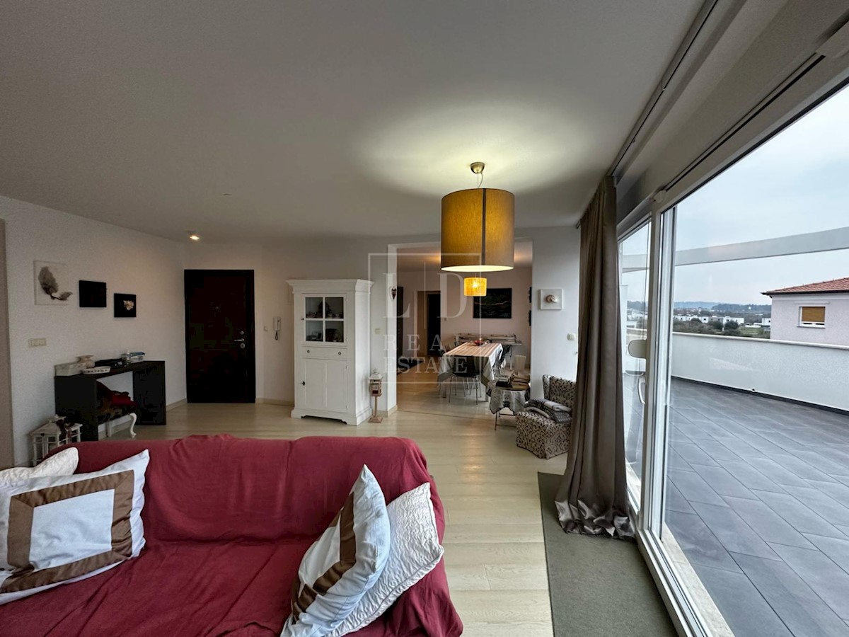 Apartma Na predaj - ISTARSKA NOVIGRAD