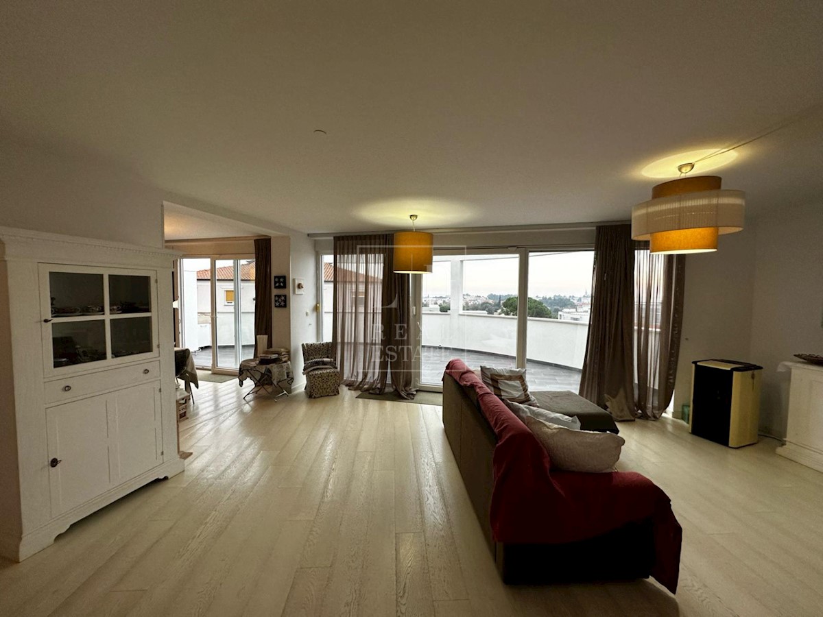 Apartma Na predaj - ISTARSKA NOVIGRAD