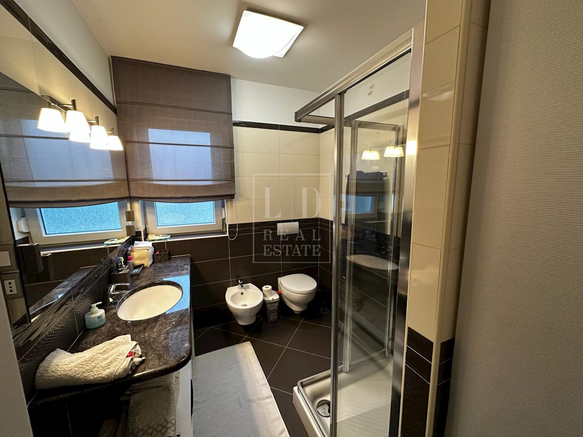 Apartma Na predaj - ISTARSKA NOVIGRAD